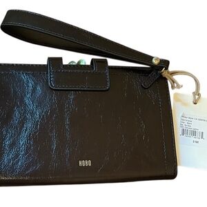 HOBO VIOLET BLACK LEATHER WRISTLET